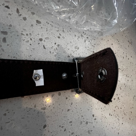 Genuine leather.Buckle snaps. Size 42.  Worn twice. Dark brown w/red undertone. - Picture 3 of 5